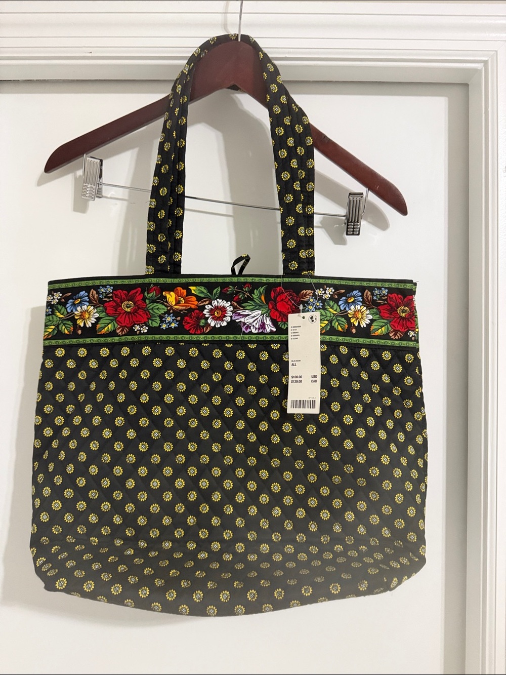 🍁🌾 Vera Bradley Floral Accent Black Tote Bag